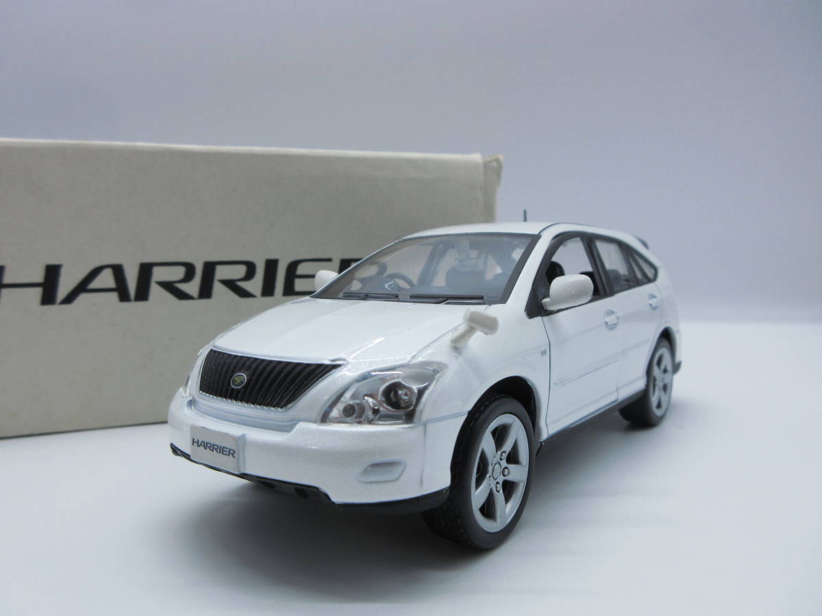 1/30 トヨタ 2代目 ハリアー HARRIER 30 前期 カラーサンプル 非売品