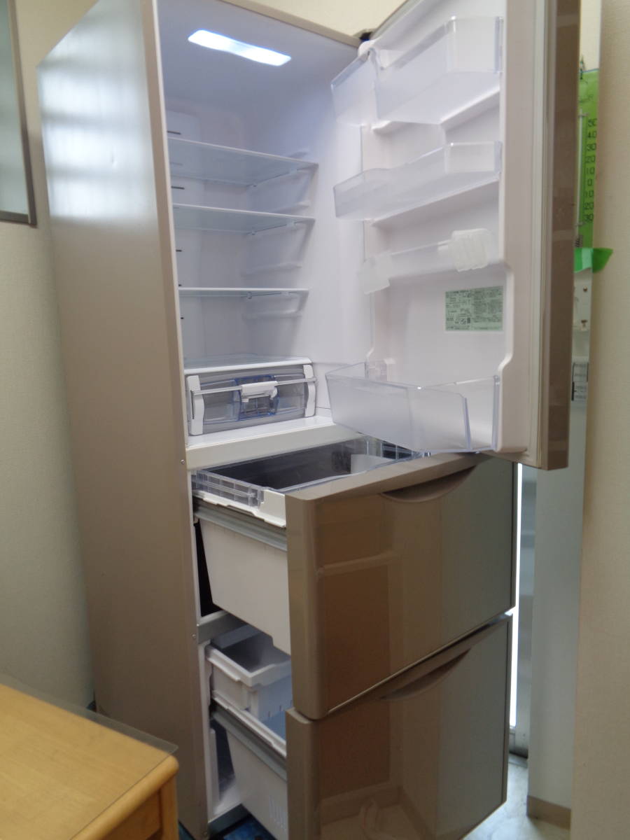 配送【世田谷区直接引取・条件付きでお届け可】美品 HITACHI 日立 2019年製 大型冷凍冷蔵庫 R-S38JV 3ドア 右開き 375L 181㎝×60㎝