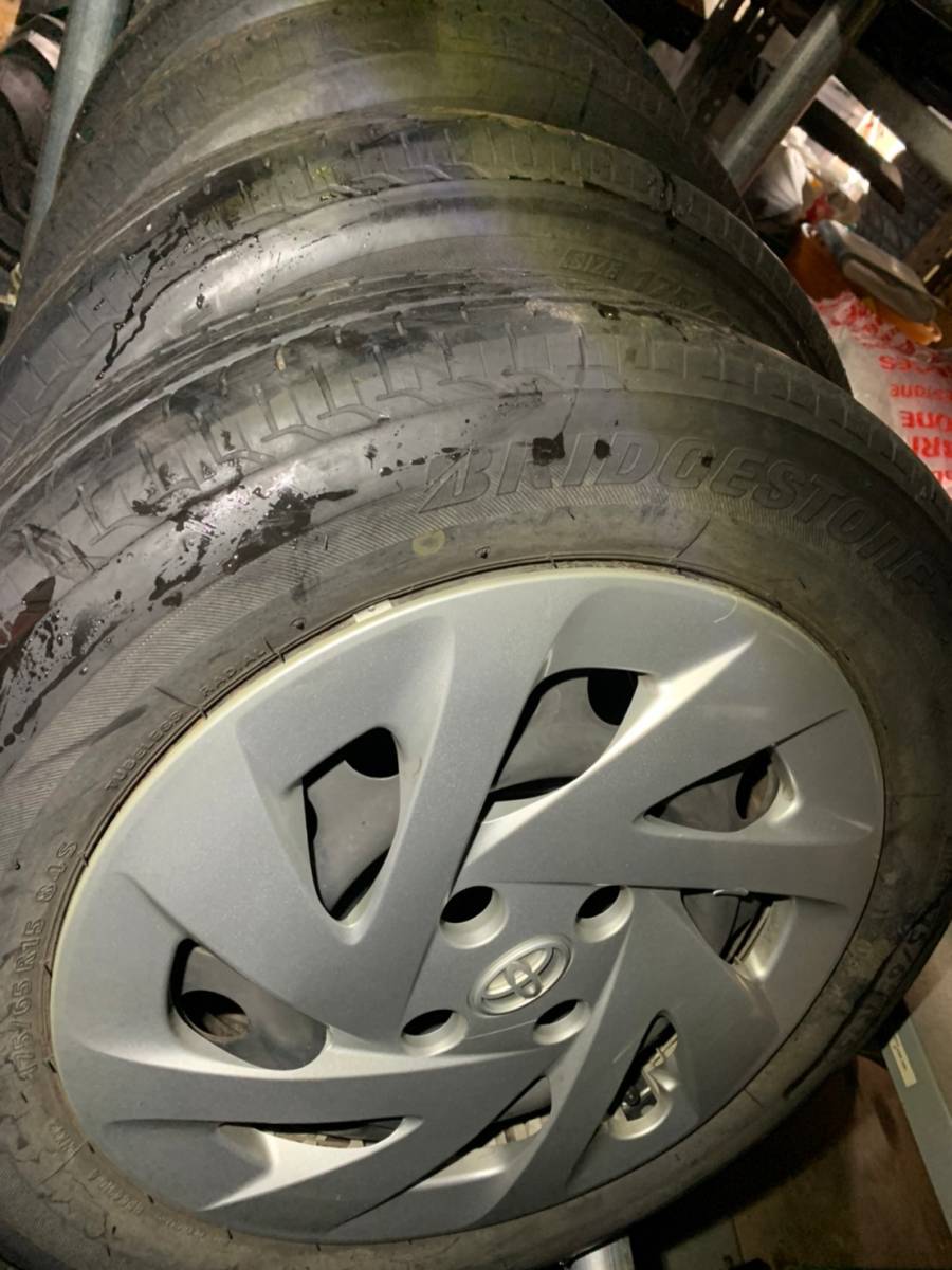 Y850 175/65R15 BRIDGESTONE ブリジストン 2019年 PCD100 4H 5J FIELDER フィールダー NZE164 4本セット キャップ付き_画像1