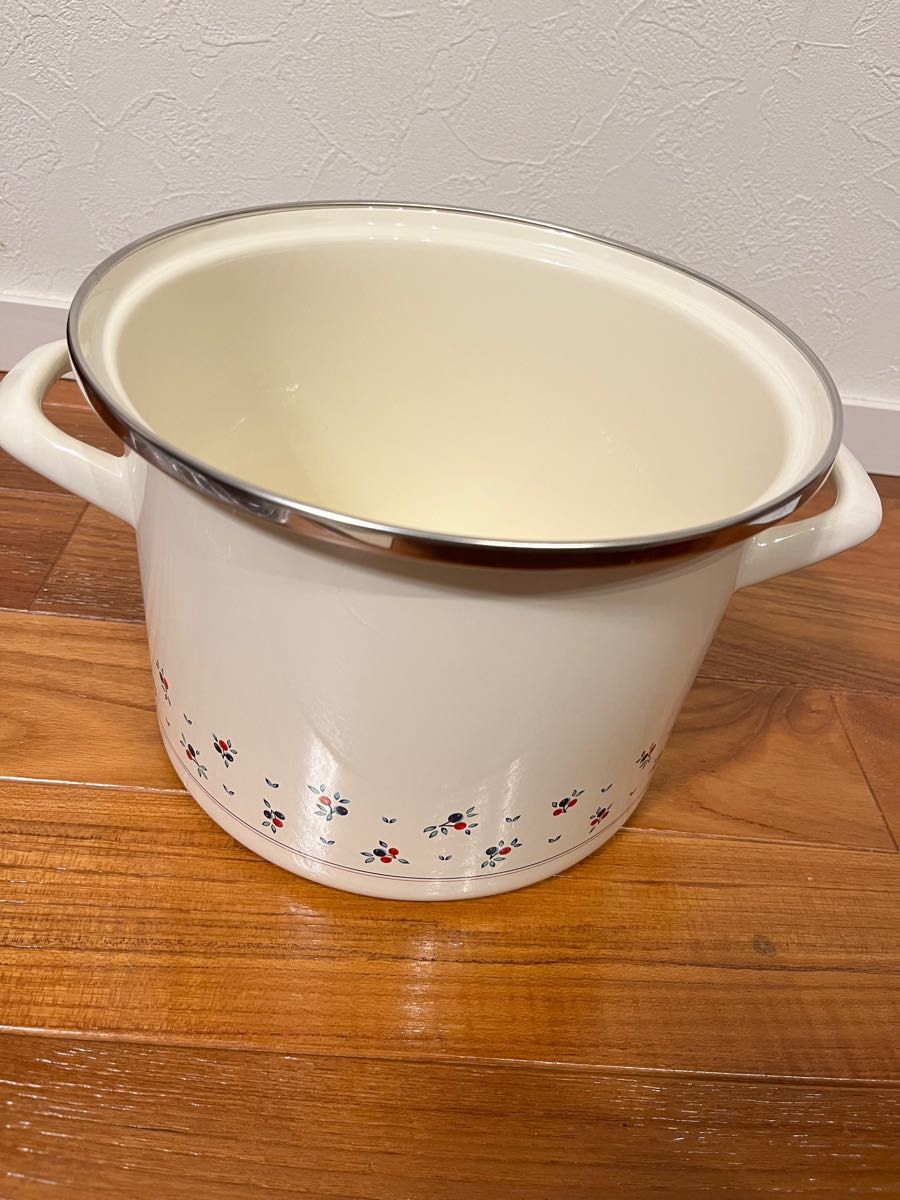 レア! LE CREUSET ココットロンド プチフルーツ 24cm-