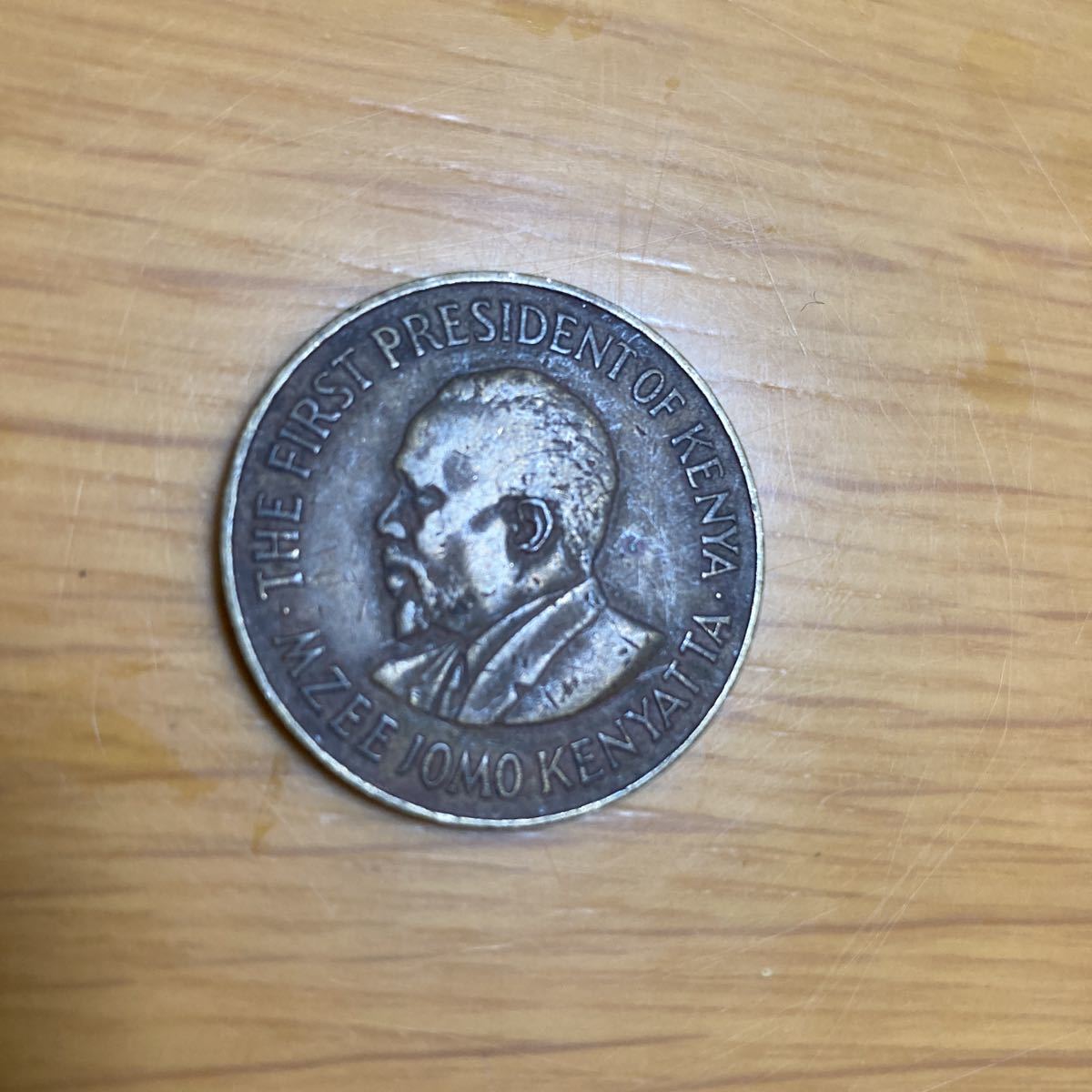 世界のコイン　ケニア共和国　10セント　コイン_画像2