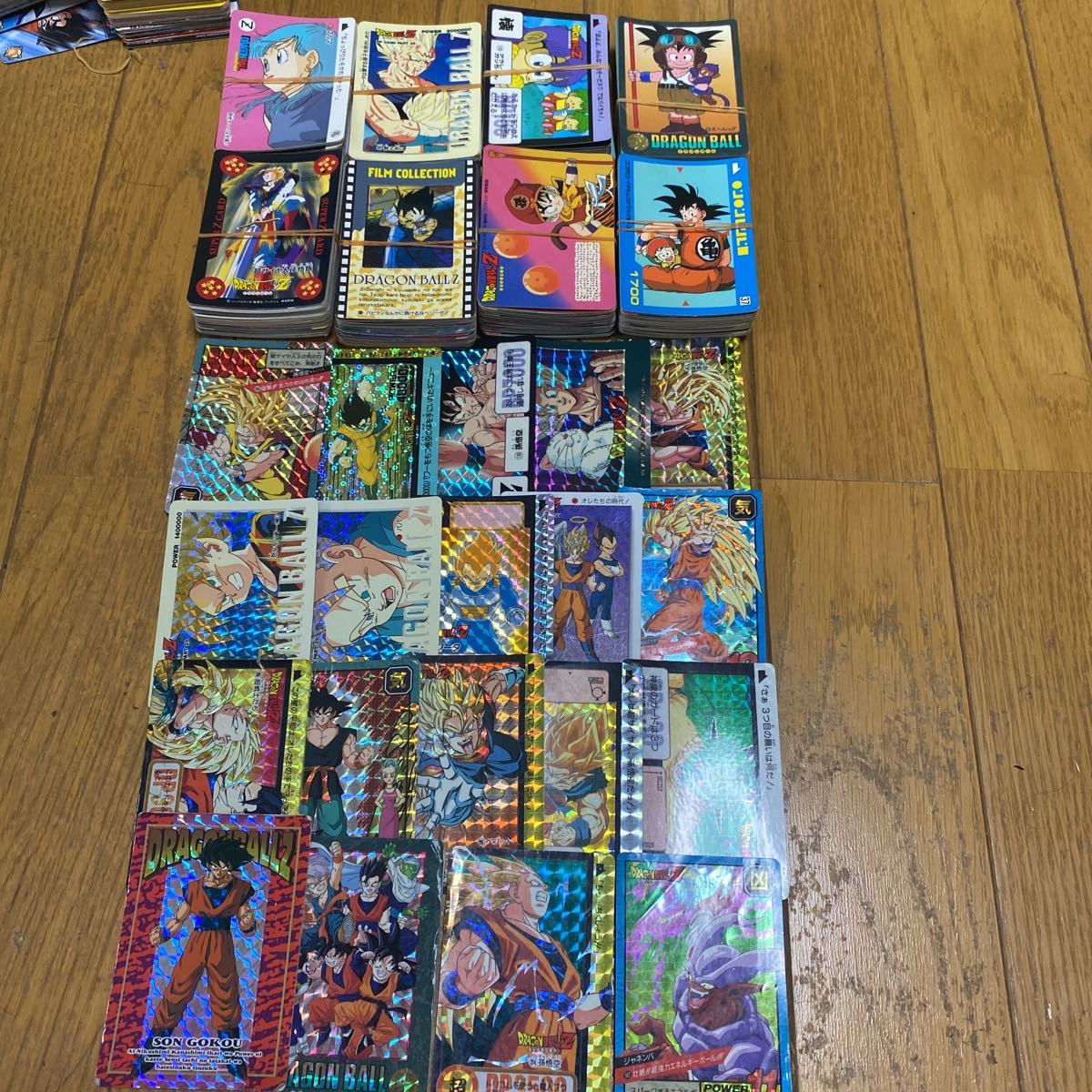 ドラゴンボールヒーローズカードアルバム + 111カード。価格交渉して下さい!! ドラゴンボールヒーローズカード値段表 驚きの値段 パラレル