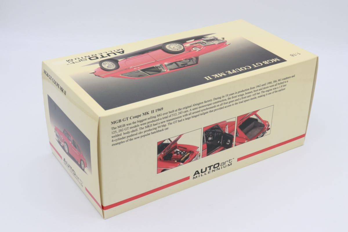 AUTO ART オートアート 1/18 MGB GT COUPE MK II ミニカー