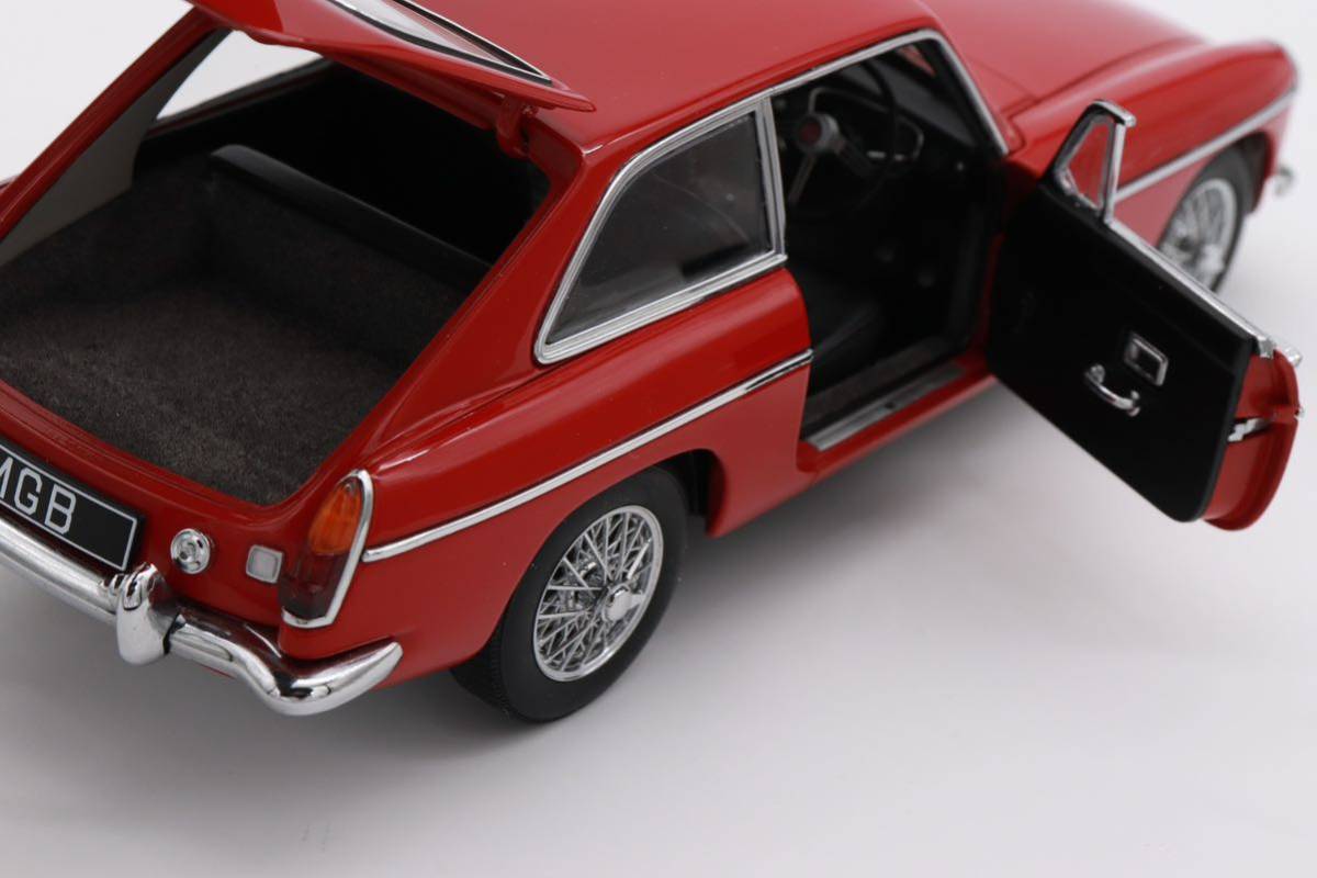 AUTO ART オートアート 1/18 MGB GT COUPE MK II ミニカー