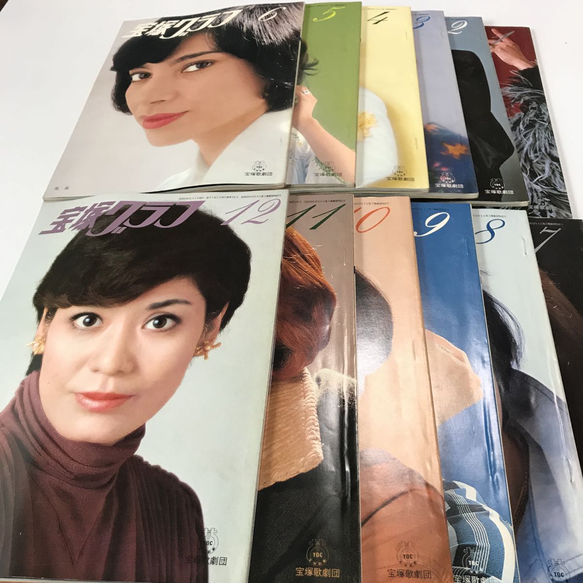 25】宝塚グラフ 昭和53年(1978) 1~12月号 12冊セット 宝塚歌 25】宝塚グラフ 昭和53年(1978) 1~12月号 12冊セット 宝塚歌