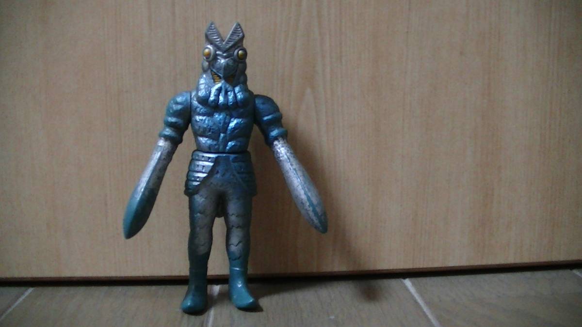 バンダイ　食玩ソフビ　ウルトラ怪獣　 バルタン星人