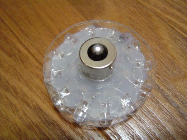 お屆けするのはこちらの球のみです。