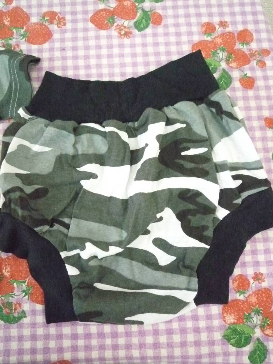★　男の子　半袖 Tシャツ　パンツ　上下セット　グレー系　迷彩柄　　2才位？