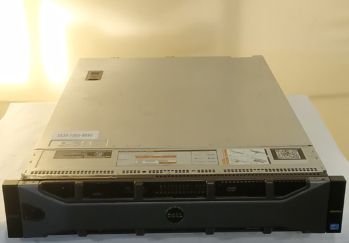 【埼玉発】※ジャンク品※【DELL】PowerEdge R720　XeonE5-2609＠2.4GHz×2枚 / 8GB RAM / 3.6TB HDD　※起動不安定※　(3-359)_画像1