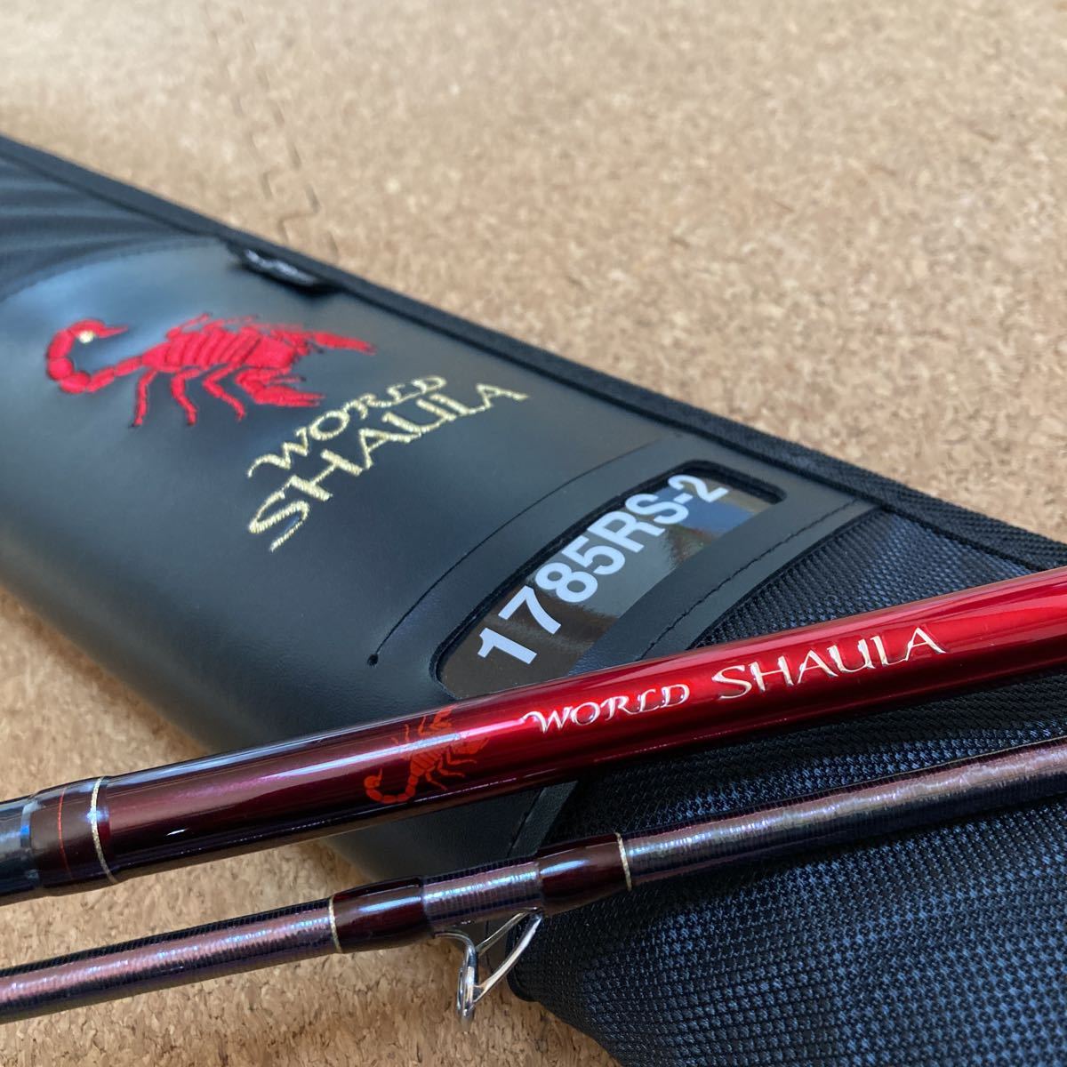 シマノ 18 ワールドシャウラ 1785RS-2 美品 変則2ピース ベイトモデル