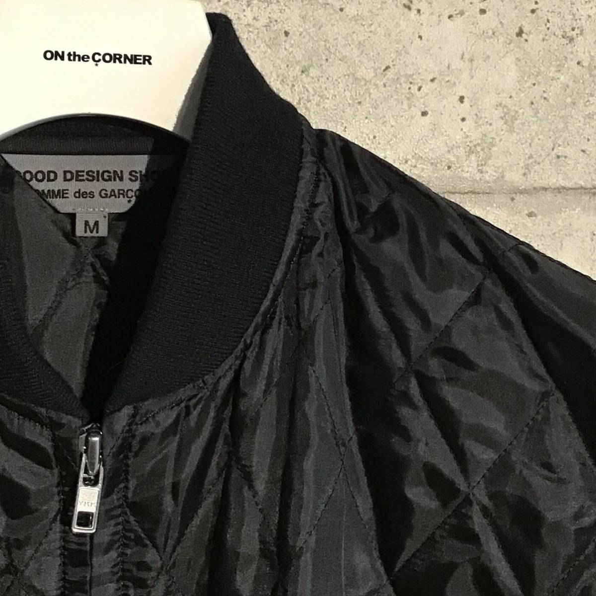 ONtheCORNER ITEM No.1296/GOOD DESIGN SHOP COMMEdesGARCONS コムデギャルソン バックロゴキルティングジャケット size:M PLUS プリュス_画像3