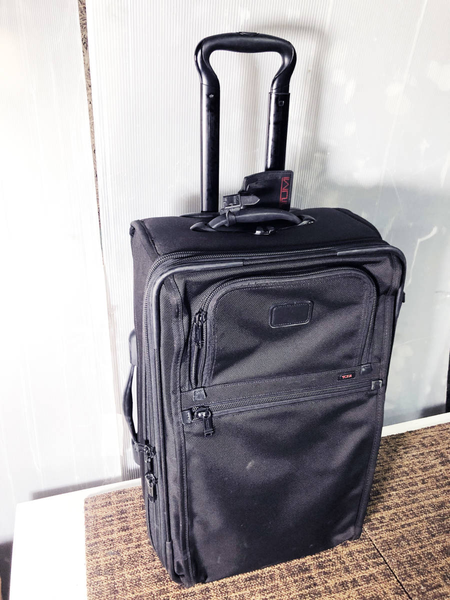 Yahoo!オークション - 中古☆大人気☆TUMI 22インチ キャリーケース