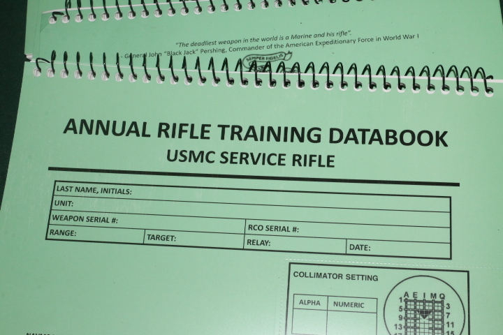 沖縄米軍使用 ANNUAL RIFLE TRAINING DATA BOOK ライフルトレーニング データブック ５冊セット 良品 装備用 資料用 コレクションなどの画像3