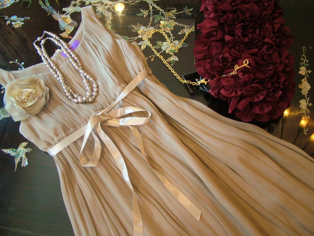 セラヴィ　日本製　コサージュ付　ワンピース　ドレス　ゴールド　バルーン風　結婚式　パーティー　フォーマル　新品_画像2