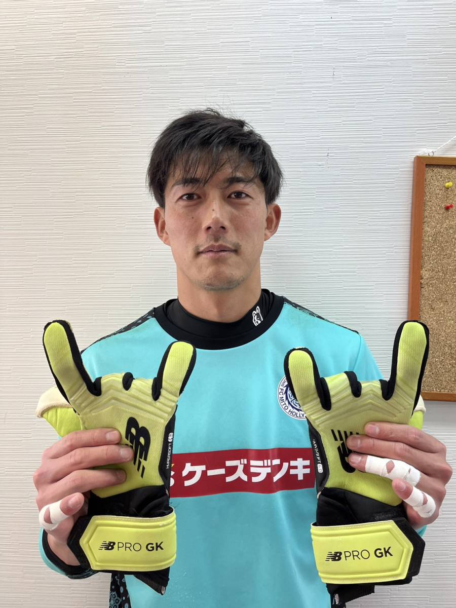 [ благотворительность ] Nakayama ..( Mito ) подписан GK перчатка 083