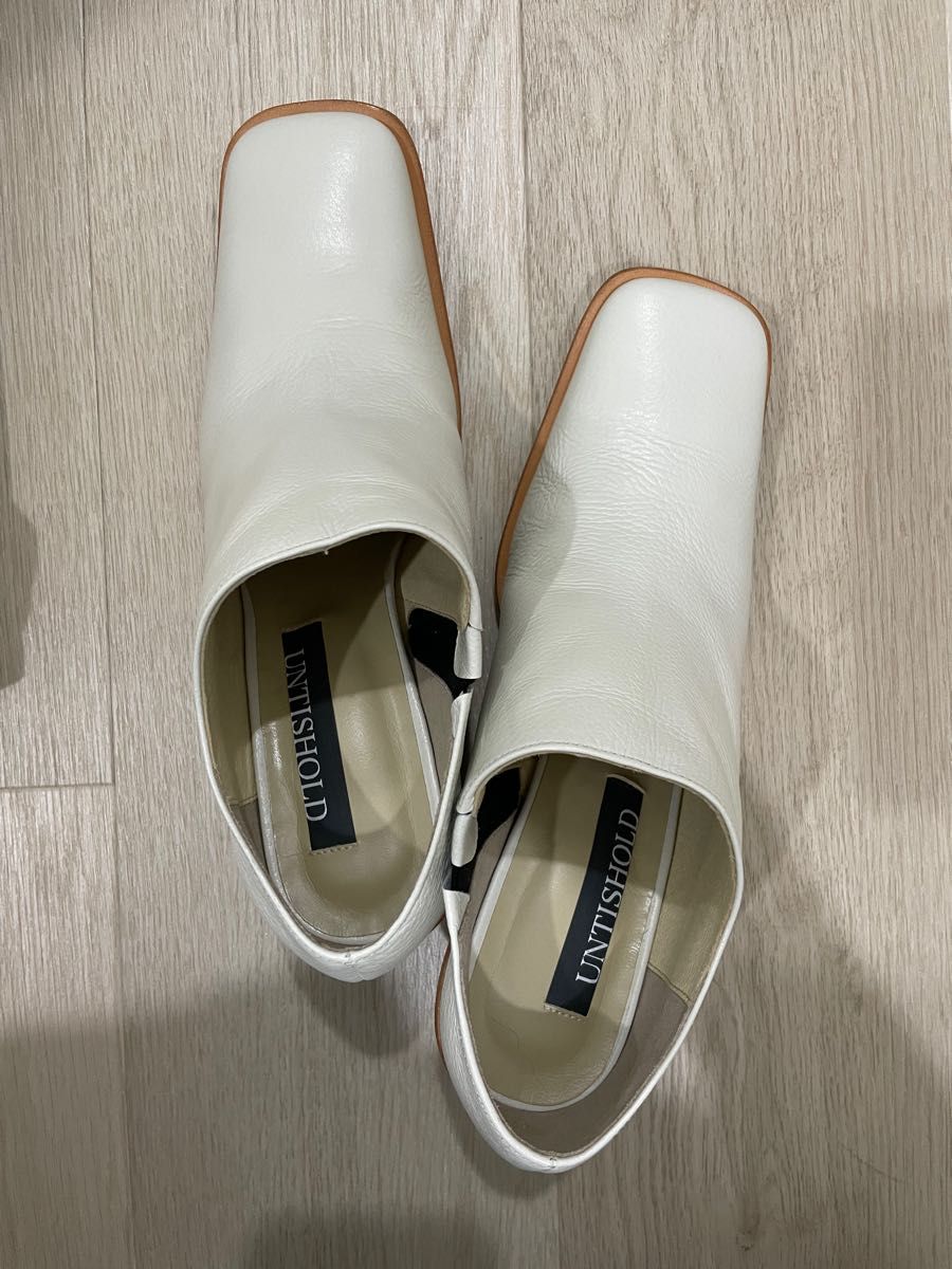 UNTISHOLD Lena / Black 37 | rapresentando.com