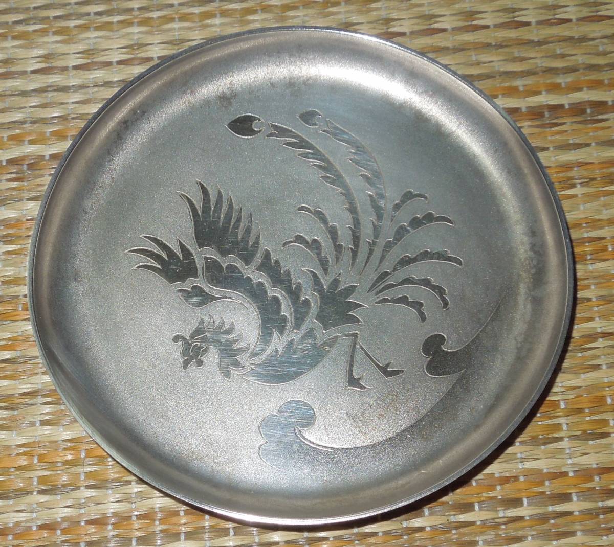 茶道具　急須台　鳳凰文　　径：約9.3cm　　約２８ｇ