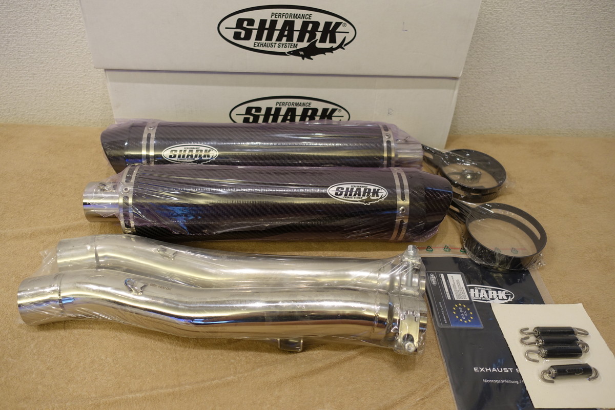 SHARK GSX1400 (01-04) Street GP 2本出しカーボンスリップオンマフラー(4-2) 840750 定価153,593円 シャーク_画像1