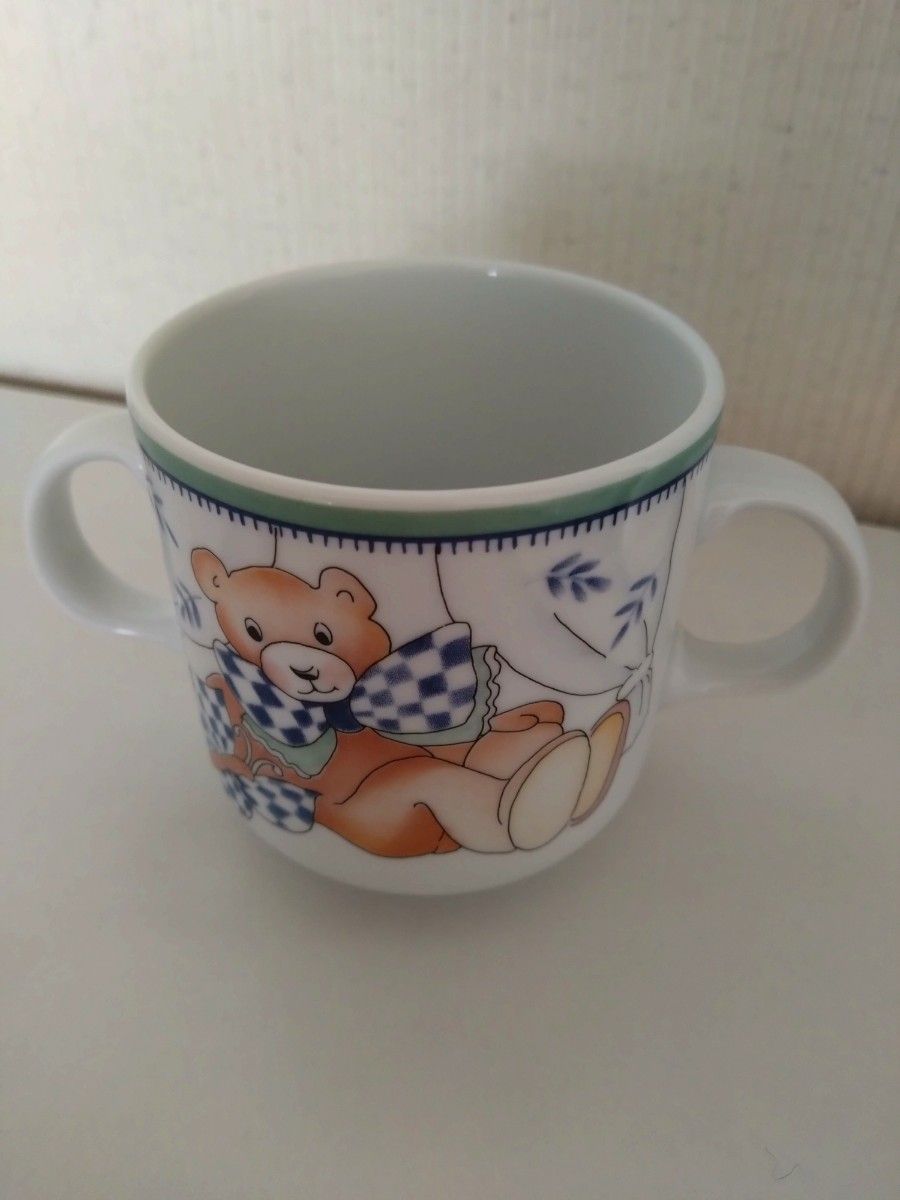 Villeroy ＆Boch お子様用両手付カップ　