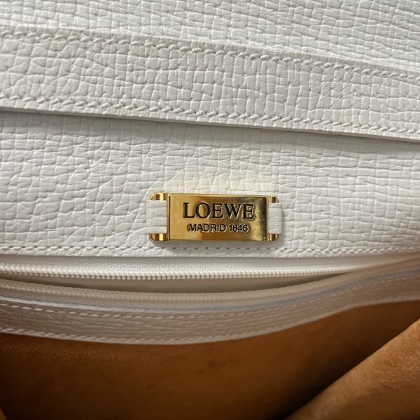 ロエベ LOEWE ハンドバッグ バルセロナ レザー 白 バッグ
