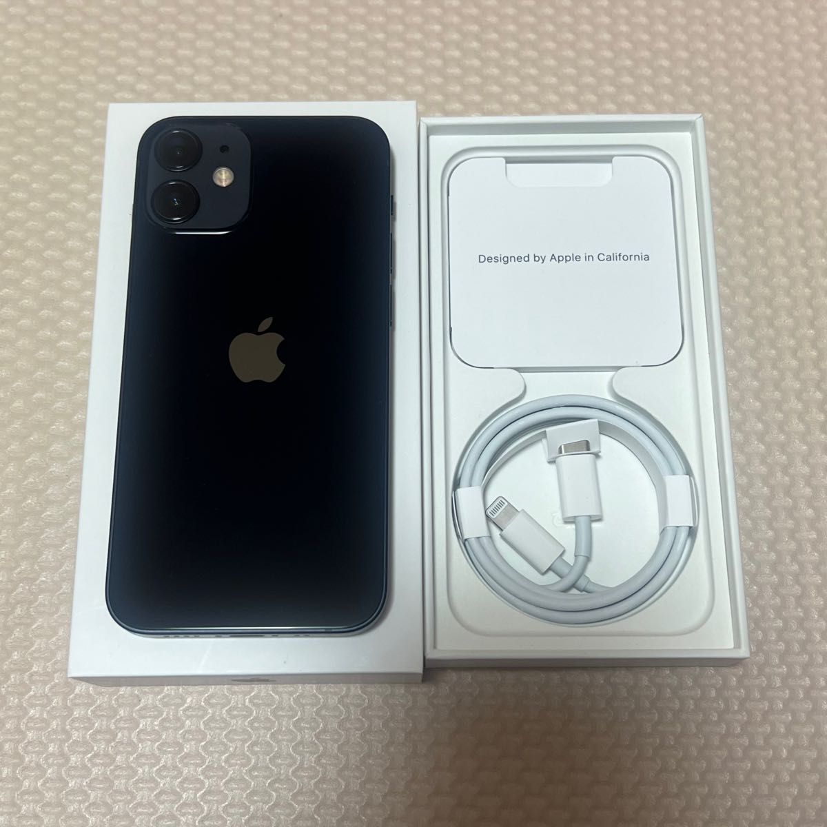 新作入荷!!】 mini 未使用に近い!デモ機 格安SIM使用可能