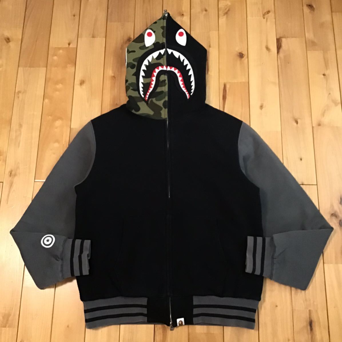 中綿キルティング シャーク パーカー Mサイズ 1st camo shark full zip hoodie jacket a bathing ape BAPE camo エイプ ベイプ WGM i7811