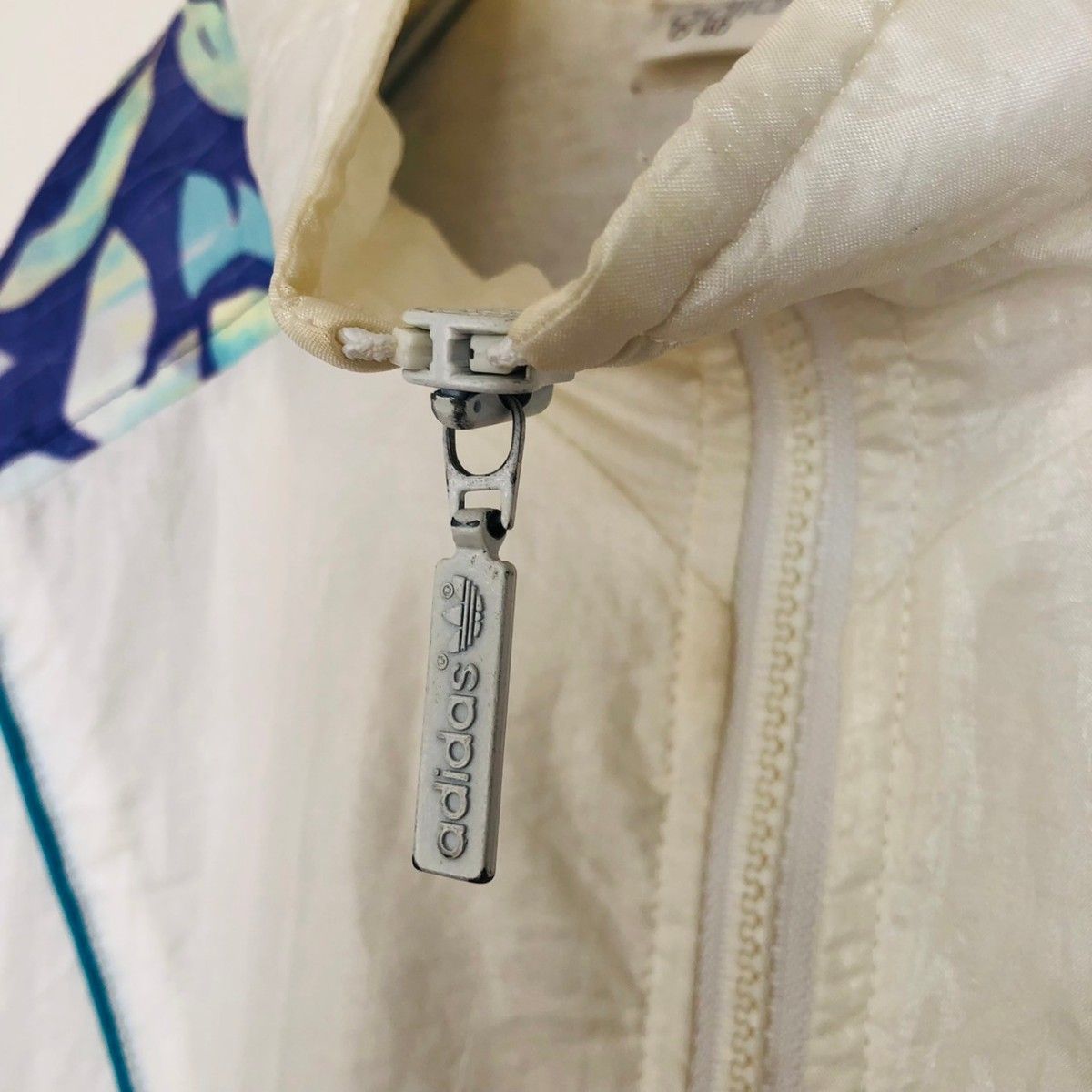 adidas　アディダス　90s 銀タグ　トレフォイルロゴ刺繍　ナイロンジャケット