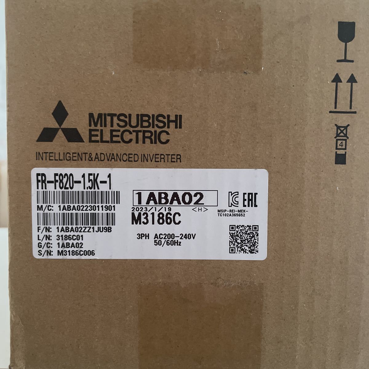 三菱 インバータ FR-F820-1.5K-1 traversebayim.com