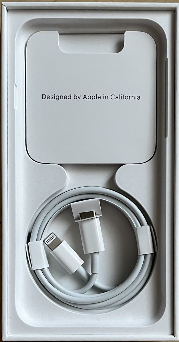 Apple iPhone SE3 第3世代 スターライト128GB docomo 初期化済の画像3