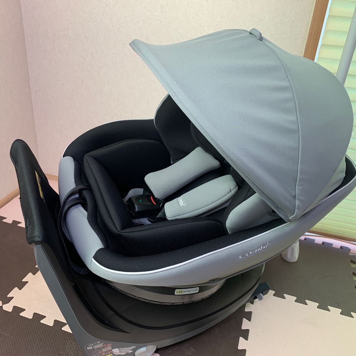 ISOFIX コンビ クルムーヴ スマート エッグショック