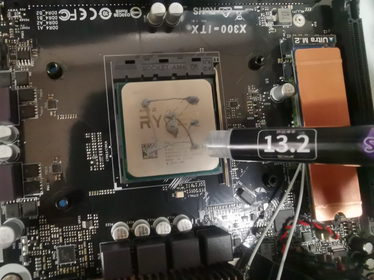 超小型ゲーミングPC Asrock DESKMEET X300 組み上げPC Ryzen 5 3600 / メモリ16GB / NVMe SSD 500GB / Geforce GTX 1660 Super / WIFi内蔵