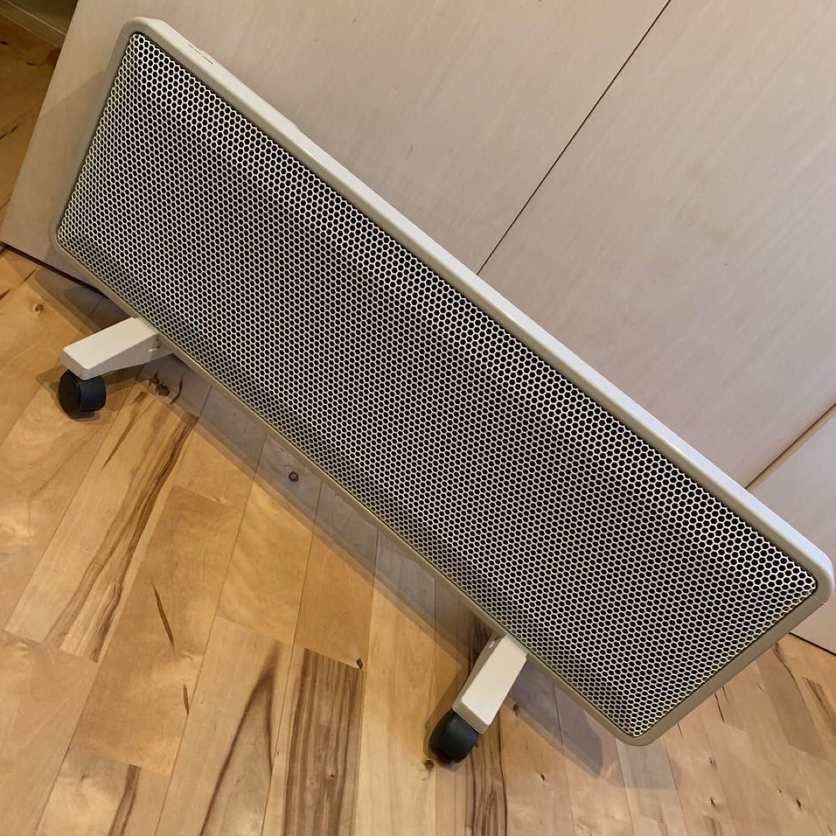 CAMPA キャンパ電気暖房機 ミディアンパネルヒーター ホワイト CAMPA キャンパ電気暖房機 ミディアンパネルヒーター ホワイト