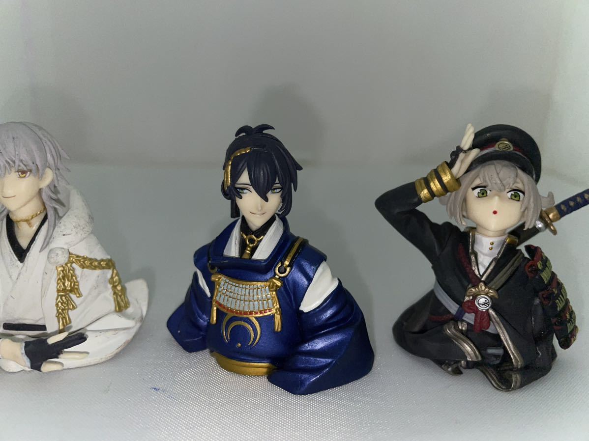 刀剣乱舞ONLINE 立体胸像　三日月宗近　鶴丸国永　蛍丸　3種 現状品_画像3