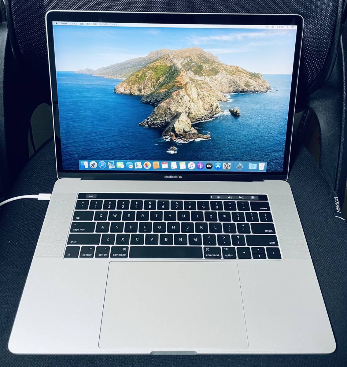 C76 美品 充放電回数36回 Apple MacBook Pro Retina 15インチ 2017
