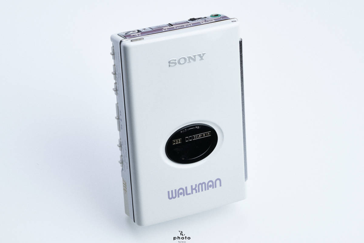 ★極美品・動作〇★ SONY ソニー WALKMAN DBB重低音 ポータブルカセットプレーヤー WM-609 ホワイトペイント 整備品の画像1