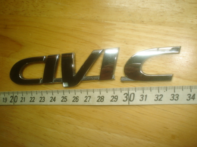 売り切り・・♪中古・ホンダ・シビック・CIVIC(折れてます）エンブレムバッジ旧車レトロカー当時物の画像1