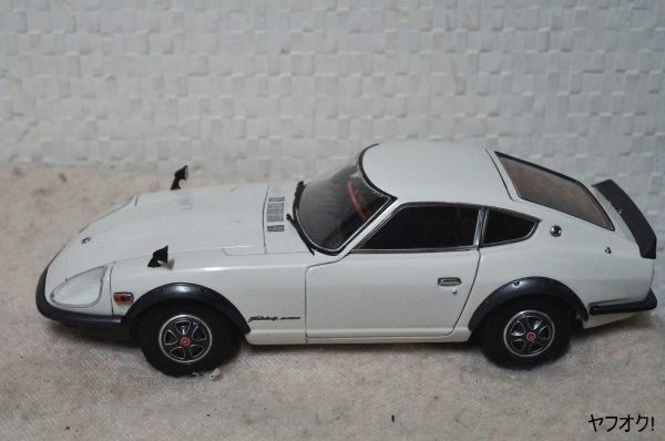 エブロ 日産 フェアレディZ 1/24 ミニカー 白 240Z-G 1971_画像2