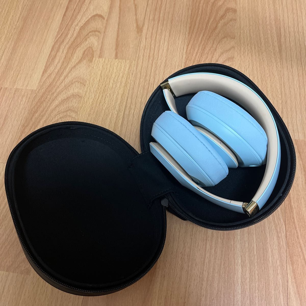 Beats Studio3 wireless クリスタルブルー