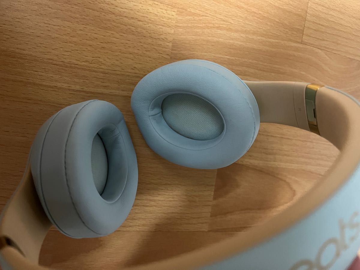 Beats Studio3 wireless クリスタルブルー