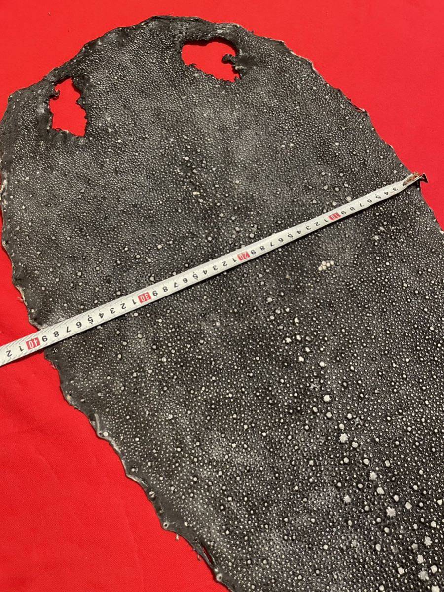 なサイズと 少々訳あり【梅花皮 カイラギ】黒 約90cm スタースティング