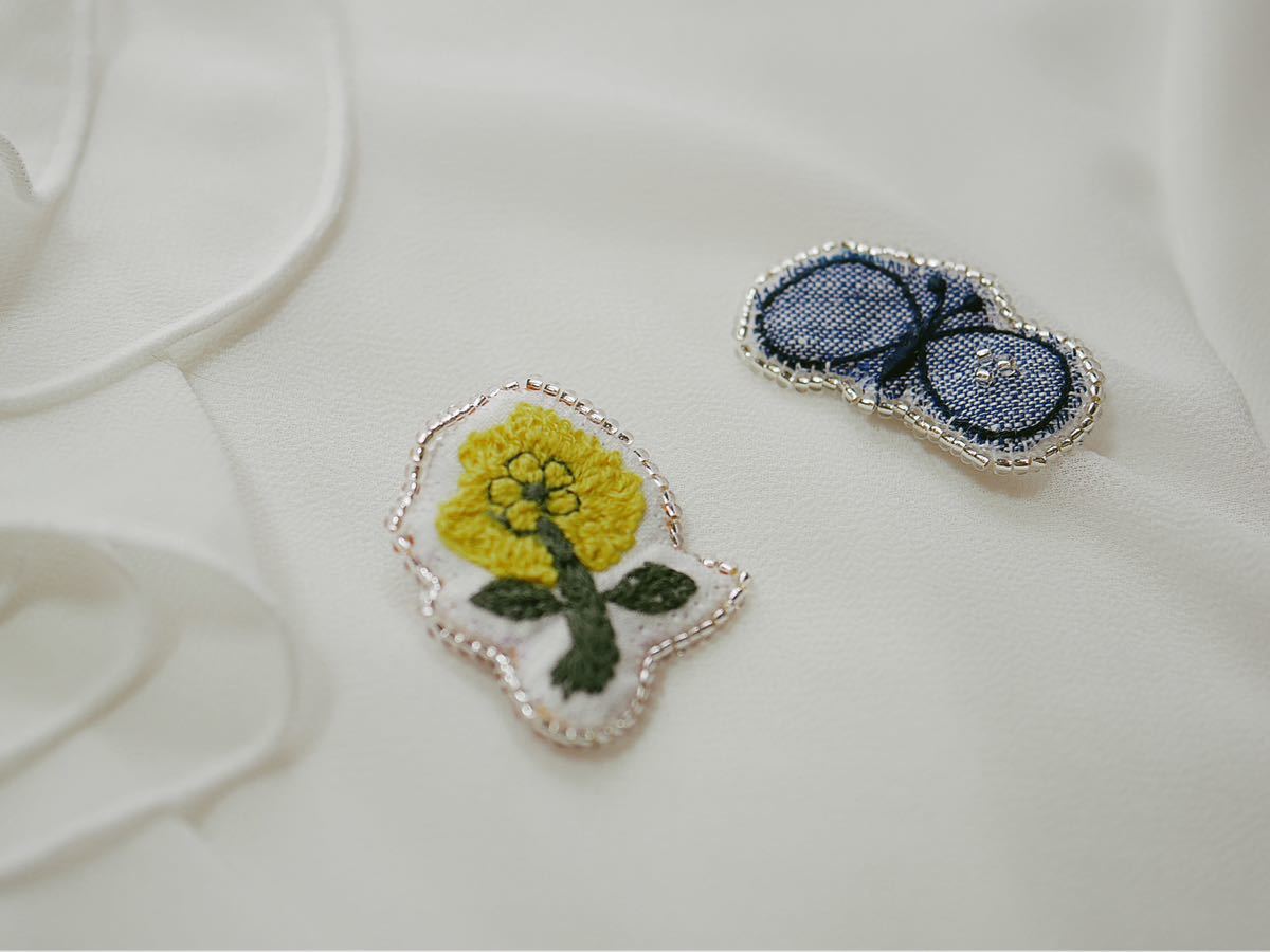 ミナペルホネン ブローチ 2点セット ハンドメイド ちょうちょと ミナペルホネン ブローチ 2点セット ハンドメイド ちょうちょと