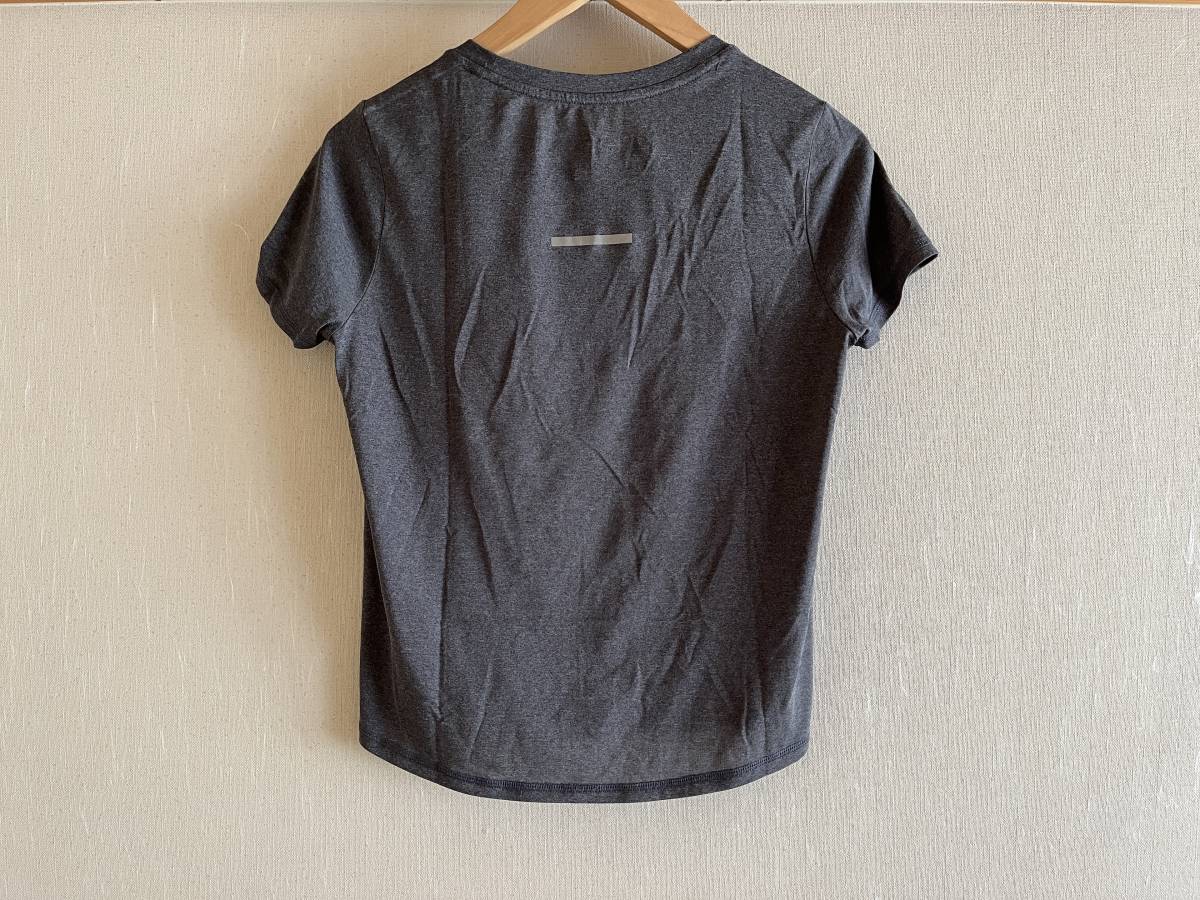 ◆①美品 無印良品 MUJI WALKER UPF50＋ 吸汗 速乾 Tシャツ グレー 反射テープ ストレッチ 定番 洗濯済み 匿名発送]_画像2