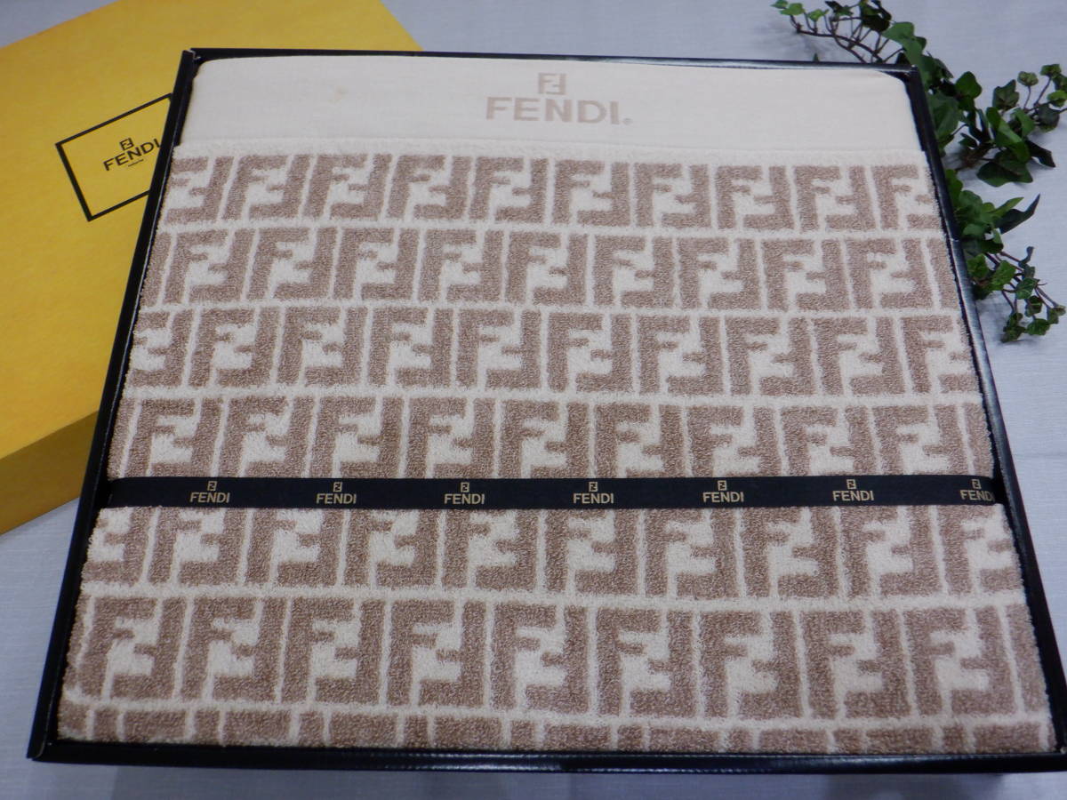 ヤフオク! - 廃盤☆稀少品 FENDI フェンディ タオルケット 140