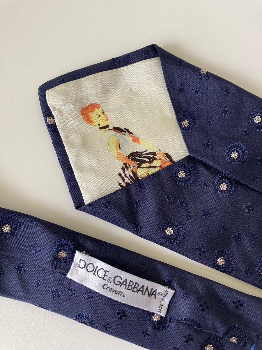 美品】ドルチェ&ガッバーナ D&G 高級ネクタイ イタリア製 小紋 美品】ドルチェ&ガッバーナ D&G 高級ネクタイ イタリア製 小紋