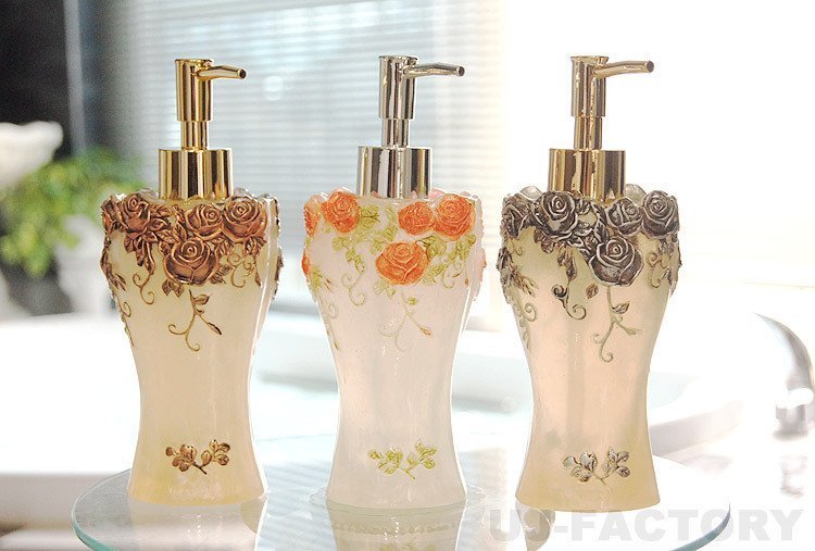 [ immediate payment / special price ]* stylish for refill * body / shampoo bottle ( dispenser )* bus room * lavatory * kitchen .! Gold flower!