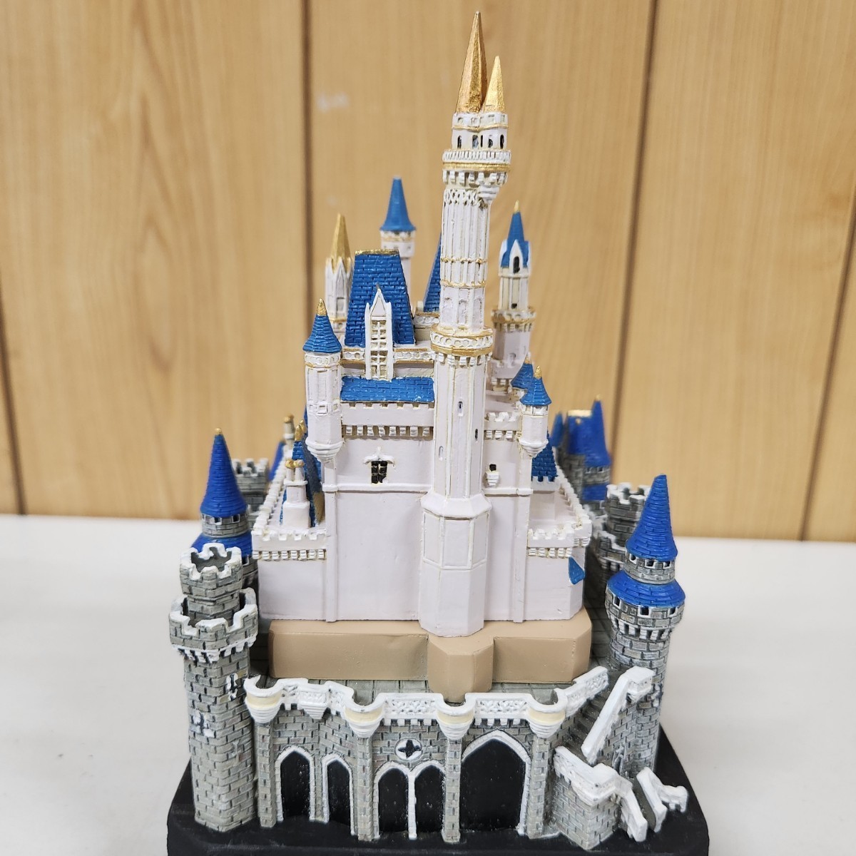 TDR 25周年 シンデレラ城 フィギュア 東京ディズニーリゾート 一部欠け ...