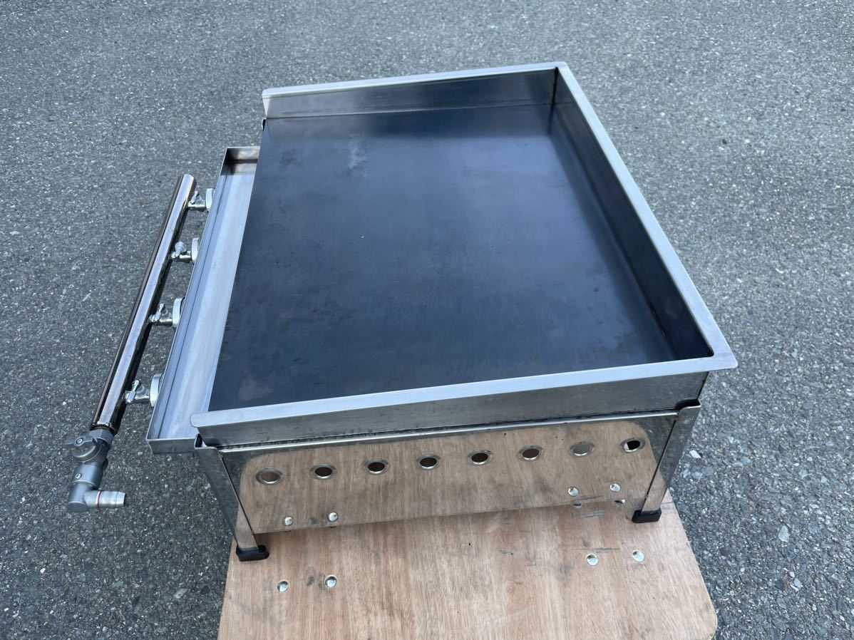 * secondhand goods teppanyaki vessel griddle desk roasting pcs TYS600A city gas 2022 year made width 600x450 iron plate thickness 12mm. wistaria metal industry operation without any problem *