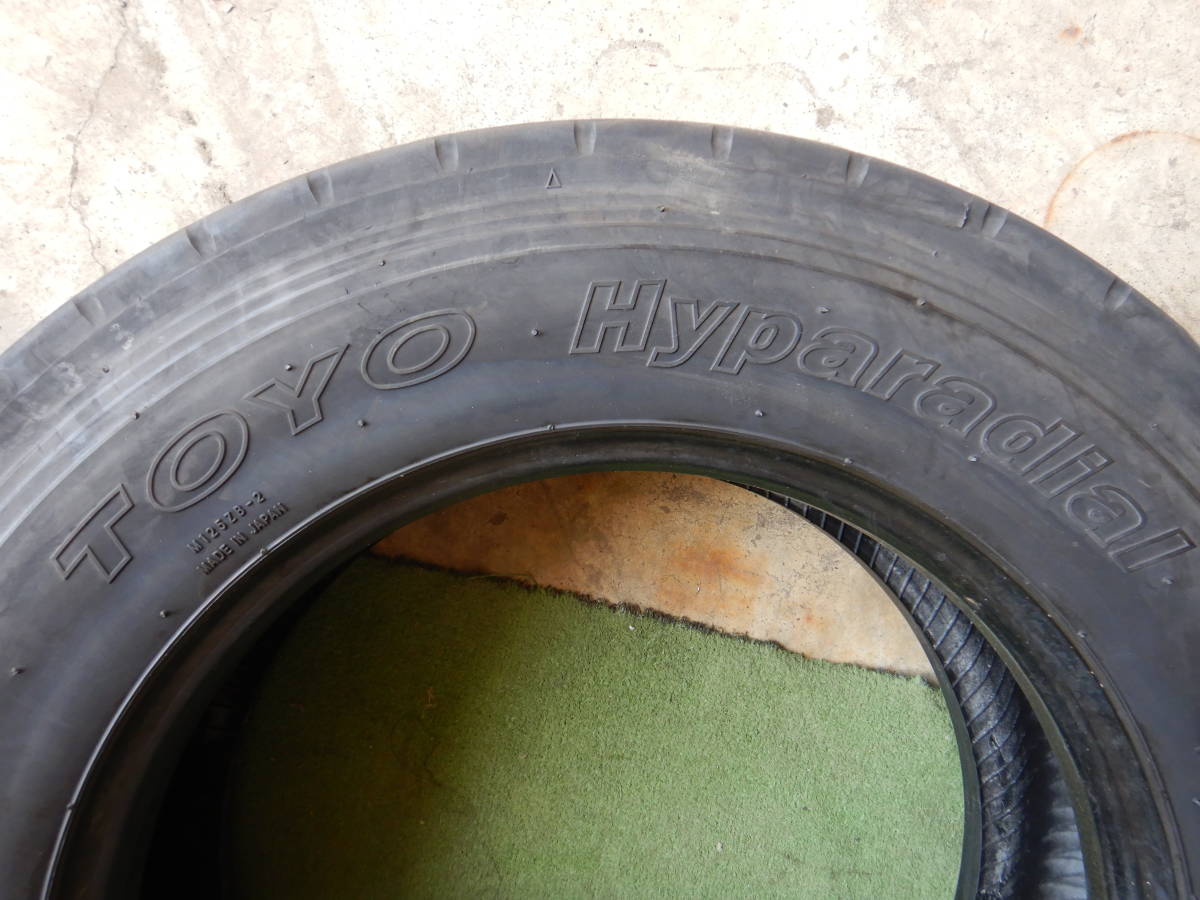 ★TOYO Hyparadial M125★215/70R17.5 123/121J 残り溝:未使用 2018年 1本 MADE IN JAPANの画像3