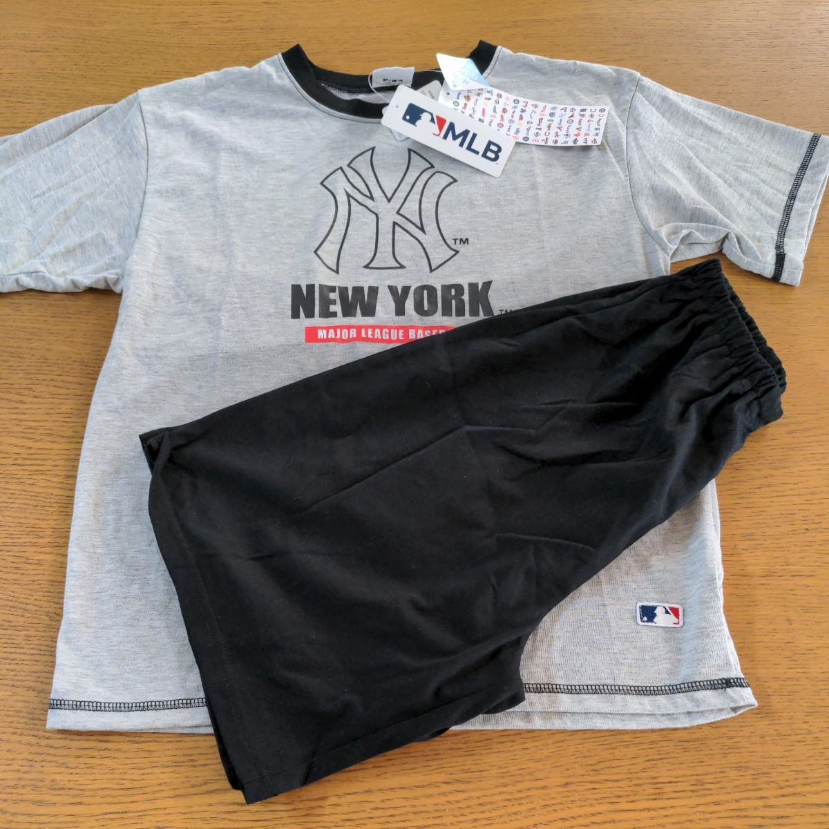 新品　MLB  ヤンキース　 ロンT  ロングパンツ　パジャマ  セット150