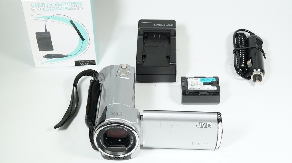 グランドセール JVC Victor Everio GZ-HM690-S シルバー 動作OK 1週間